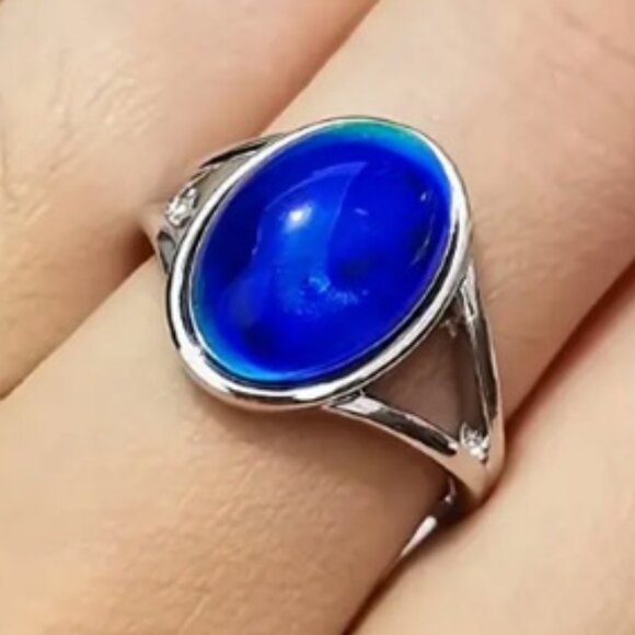 Vintage Oval Band - Boho Style Mood Stone - Color Changing Ring Stainless - Picture 3 of 6